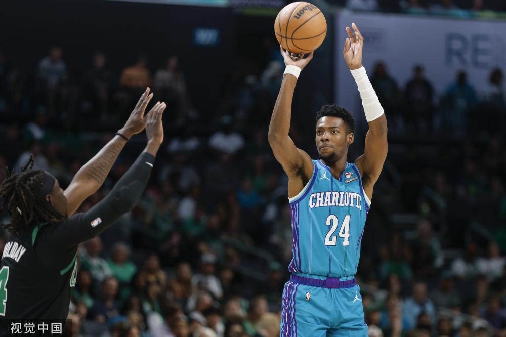 和中场控球 和中场控球