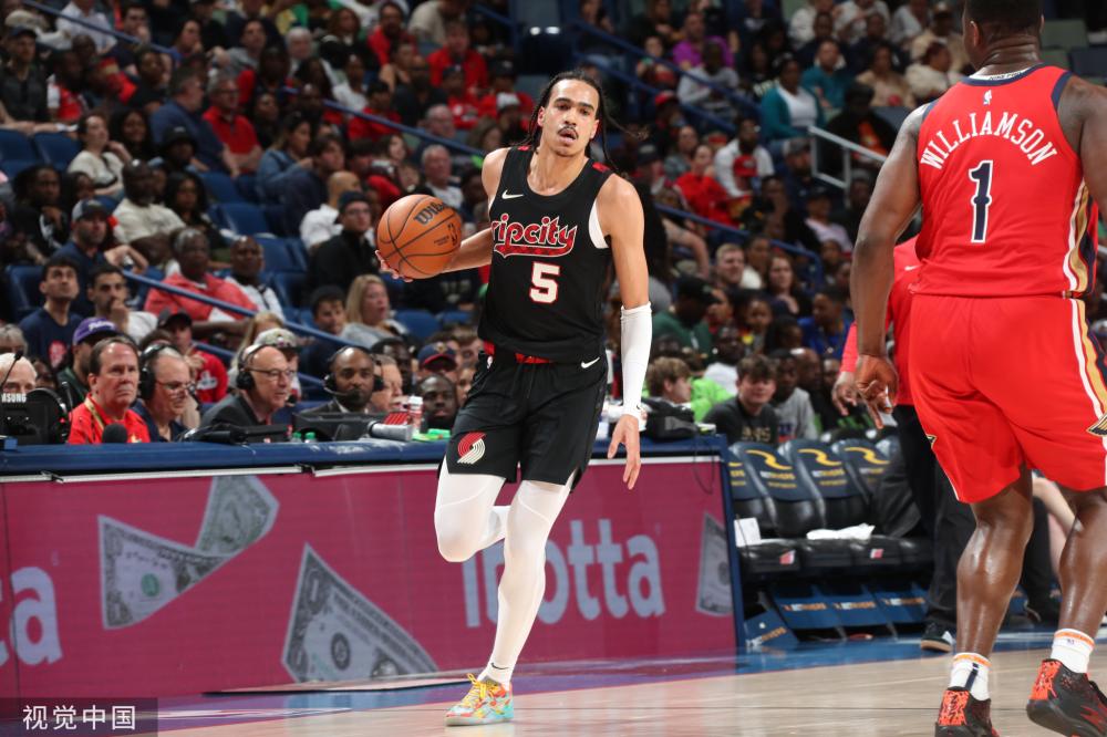 出截然不同 出截然不同